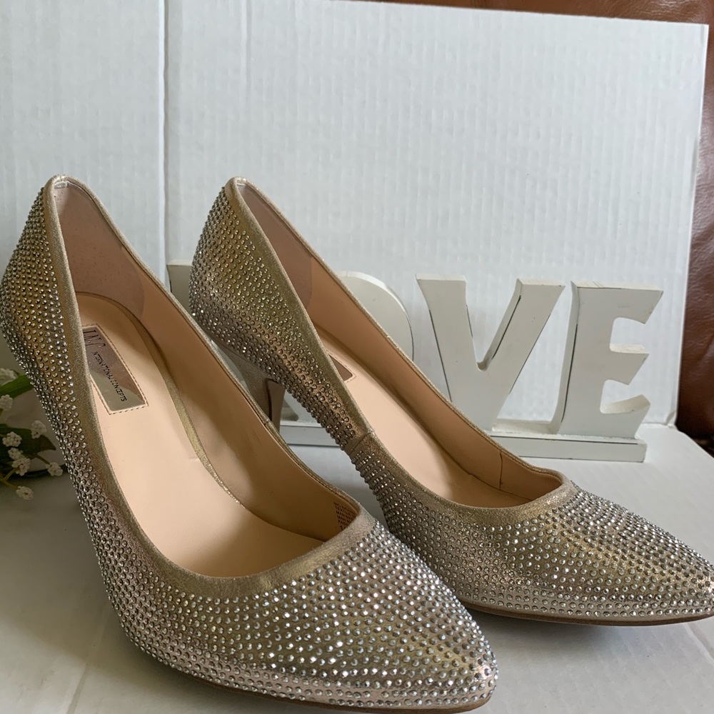 I.N.C International Concepts Heels Shoes Gold Sparkles Heels Size 10. - Picture 2 of 9